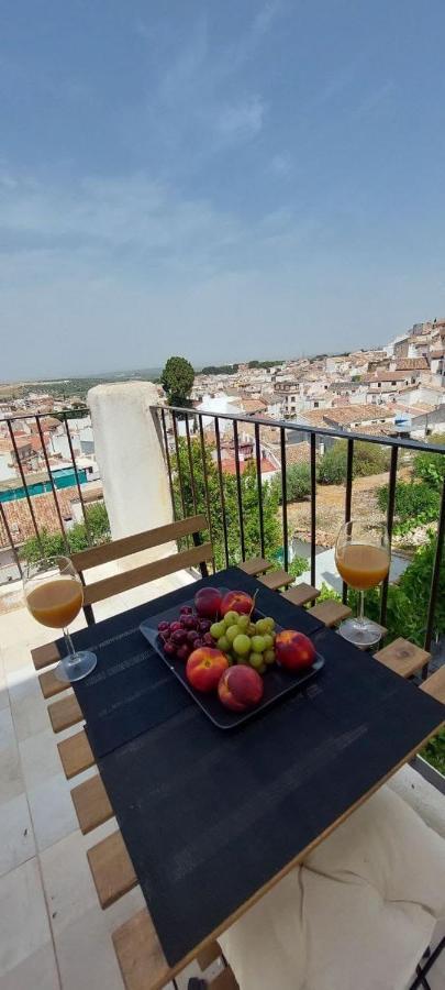 La Casa Character Hotel Martos Bagian luar foto